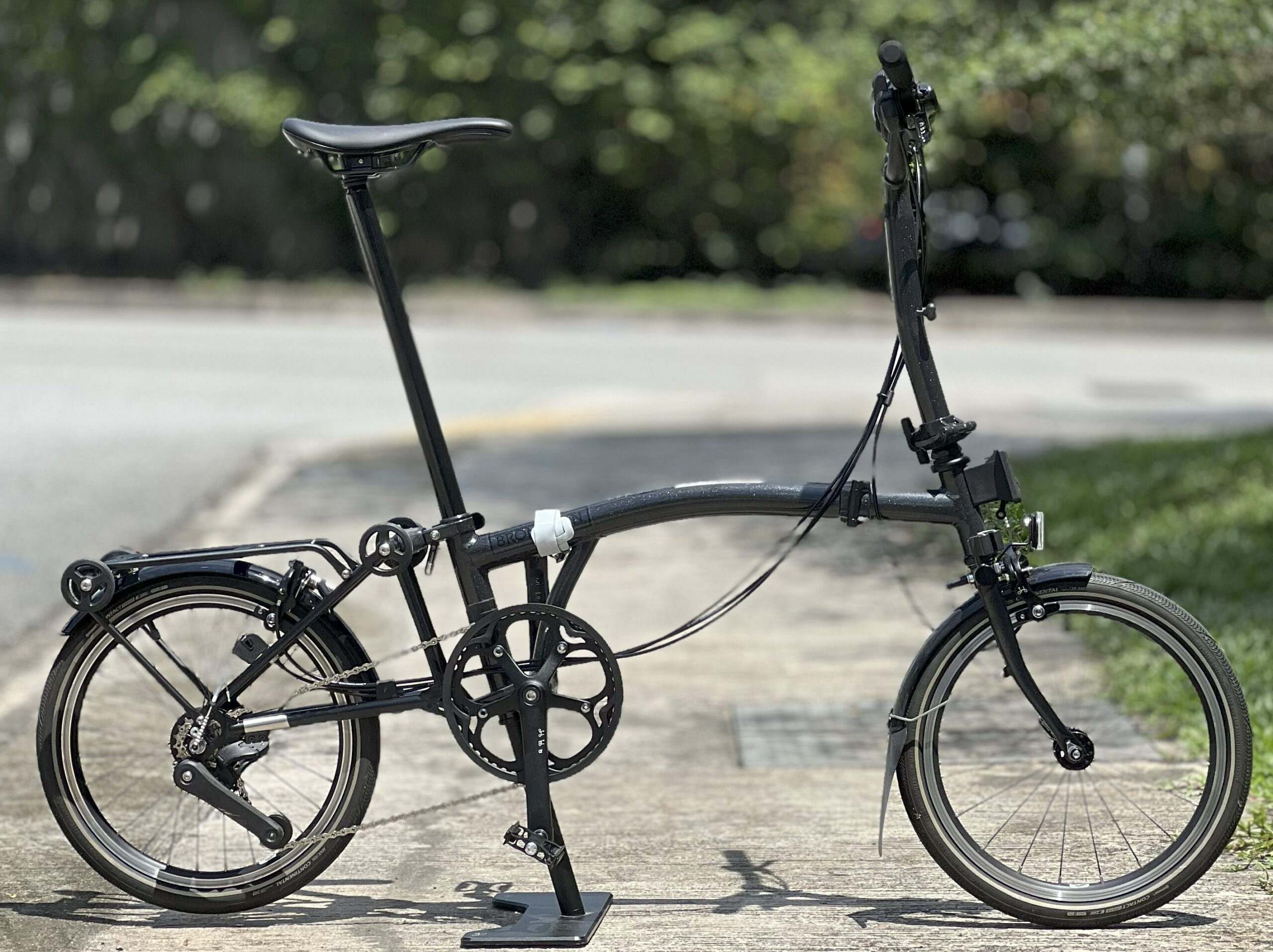 Brompton P Line M12R Midnight Black rental bike in Singapore